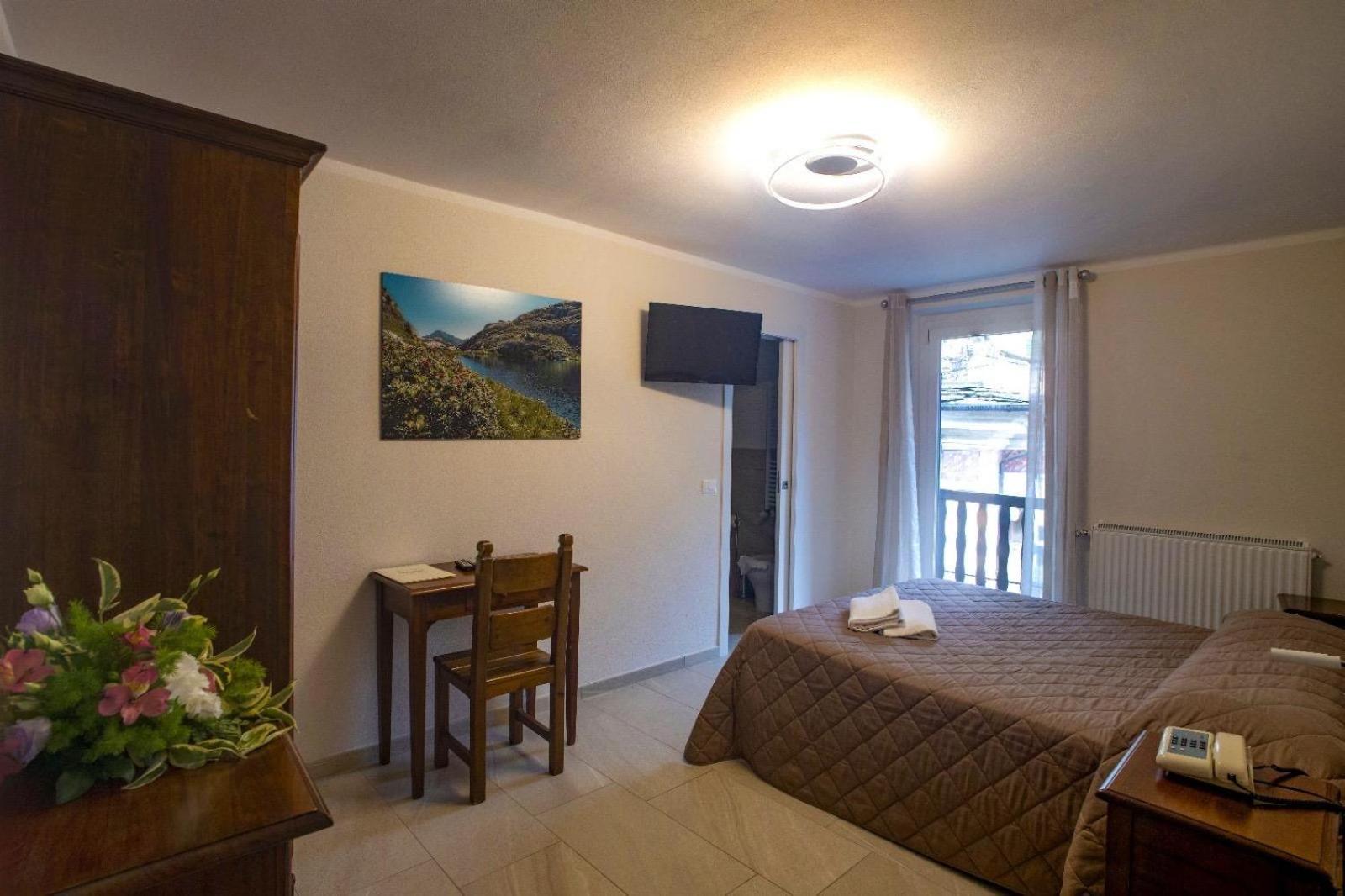Albergo Miniere Traversella Esterno foto