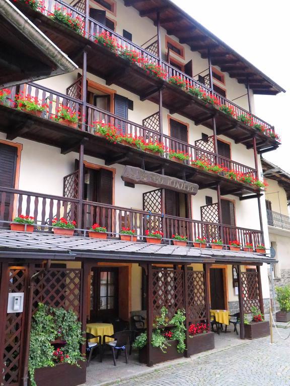 Albergo Miniere Traversella Esterno foto
