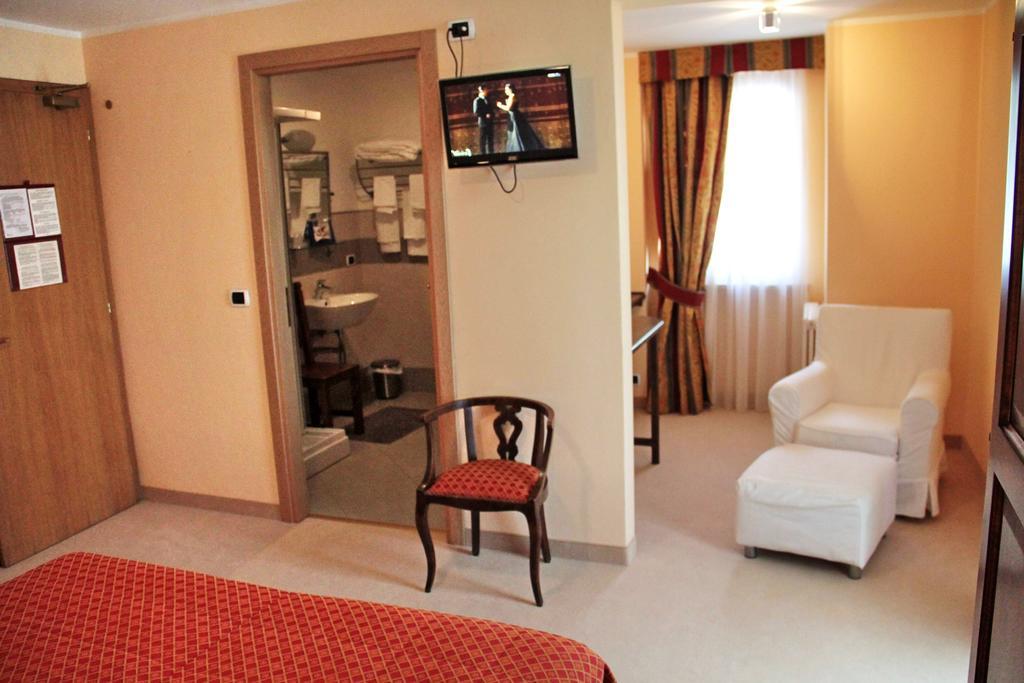 Albergo Miniere Traversella Esterno foto