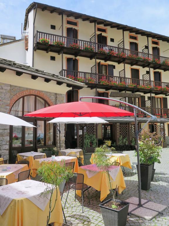 Albergo Miniere Traversella Esterno foto